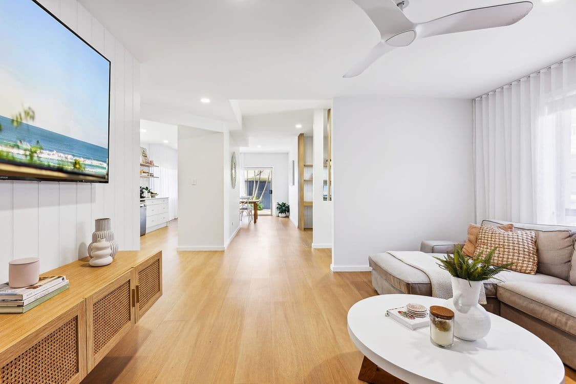 9/16-18 Gardendale Crescent, Burleigh Waters, QLD 4220, Burleigh Waters - Thumbnail 2