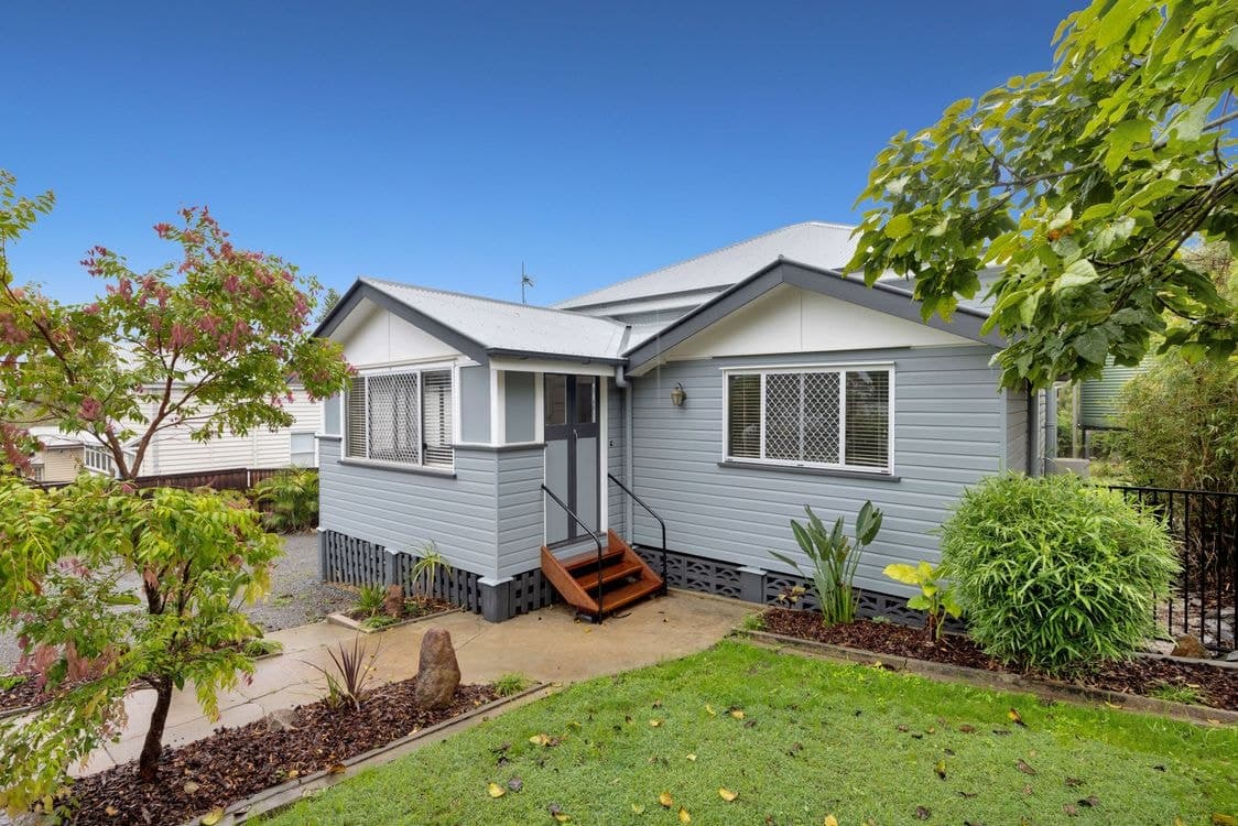 6 Red Hill Road, GYMPIE, QLD 4570, Gympie - Image 1