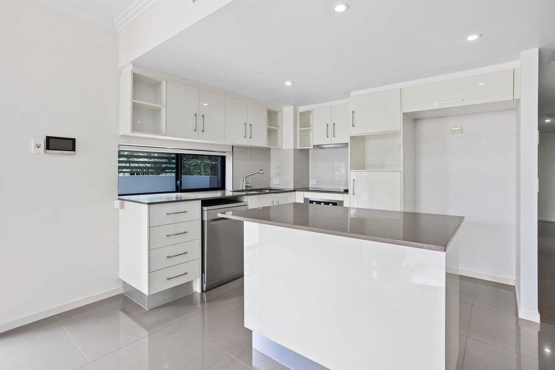 7/15-17 Bullimah Avenue, Burleigh Heads, QLD 4220, Burleigh Heads - Thumbnail 3