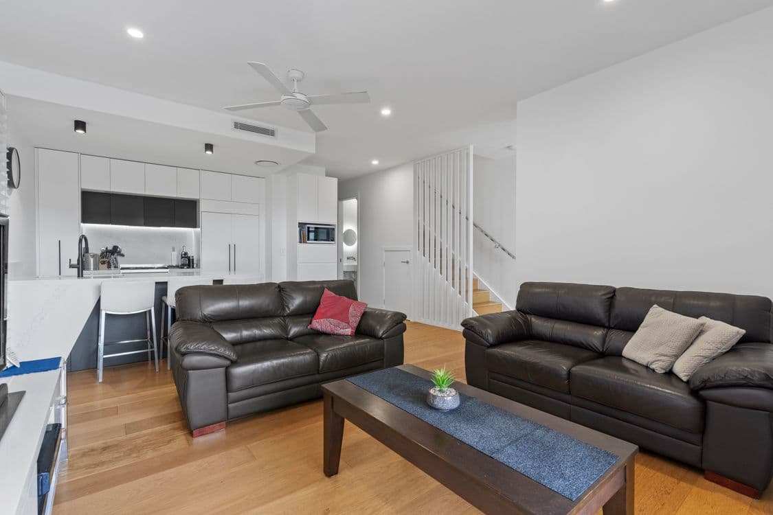 251A Cavendish Road, COORPAROO, QLD 4151, Coorparoo - Thumbnail 2