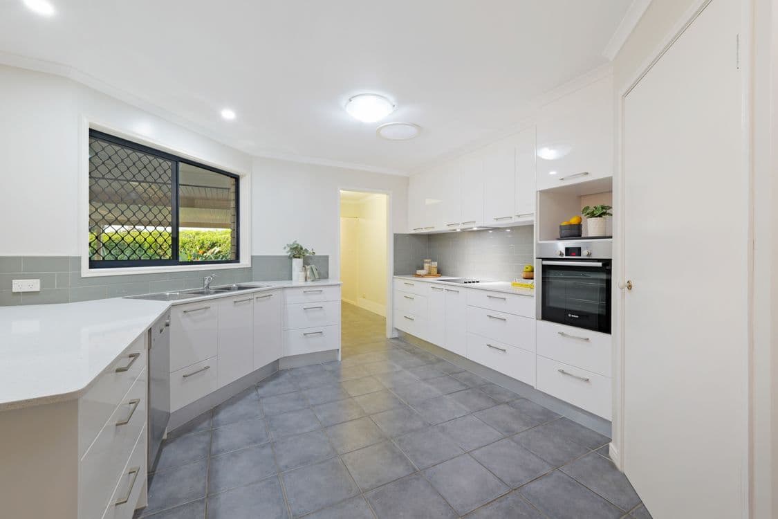 63 Trevallyn Place, UPPER KEDRON, QLD 4055, Upper Kedron - Thumbnail 4