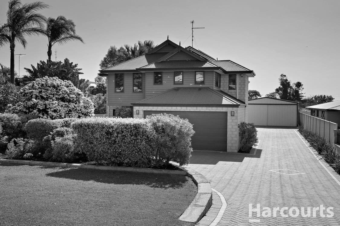 24 Janis Street, HALLS HEAD, WA 6210, Halls Head - Image 1