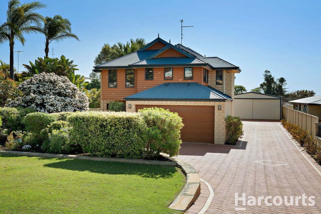 24 Janis Street, HALLS HEAD, WA 6210, Halls Head - Thumbnail 4