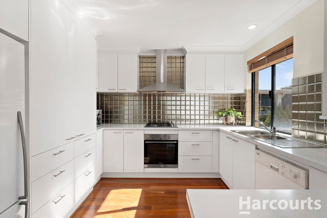 24 Janis Street, HALLS HEAD, WA 6210, Halls Head - Thumbnail 5