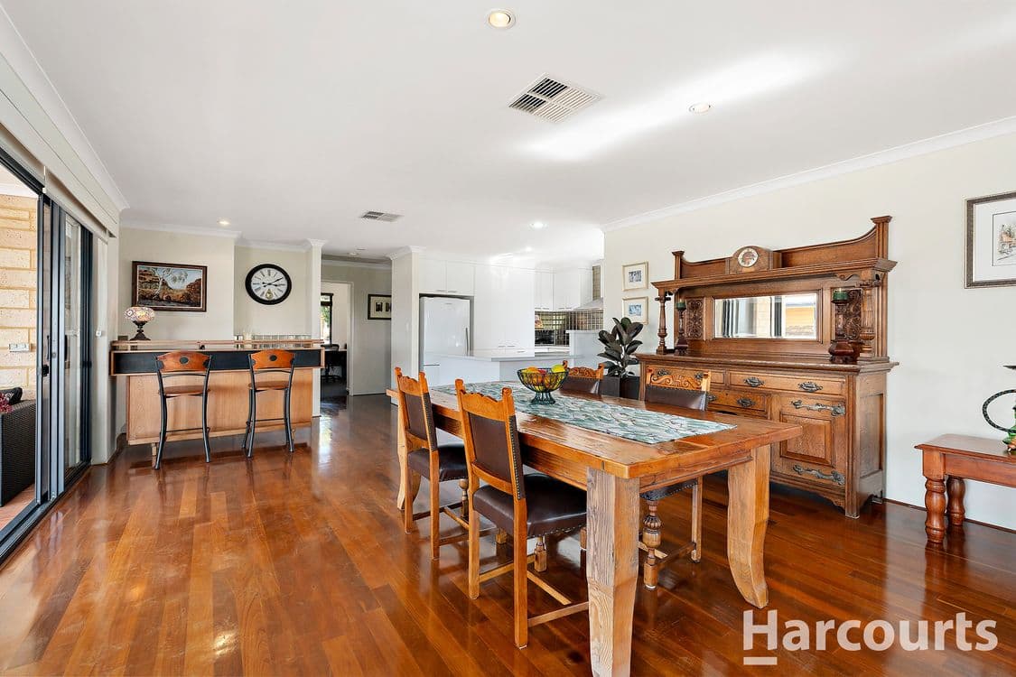 24 Janis Street, HALLS HEAD, WA 6210, Halls Head - Thumbnail 8