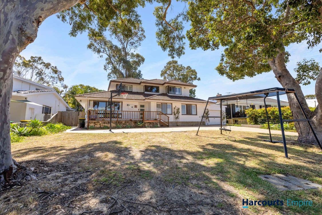 18 Maisie Crescent, WEMBLEY DOWNS, WA 6019, Wembley Downs - Thumbnail 2