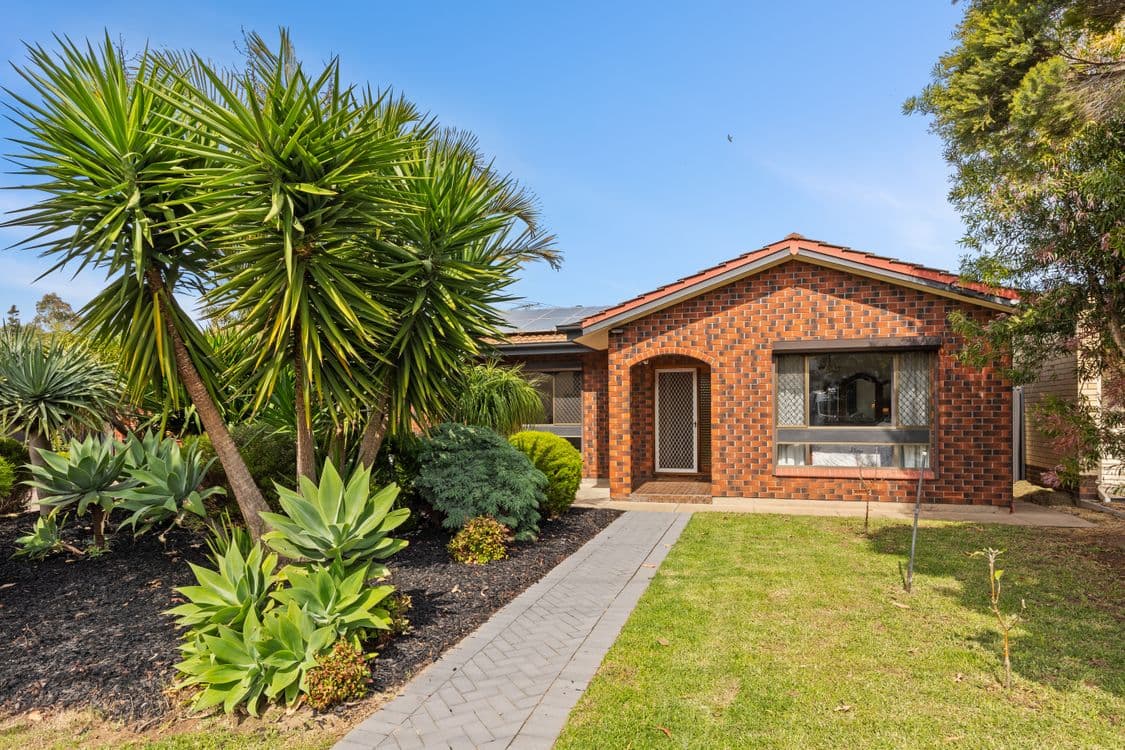 1 Pine Lodge Crescent, GRANGE, SA 5022, Grange - Image 1