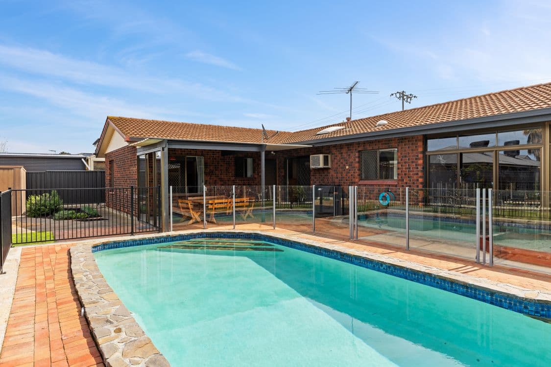 1 Pine Lodge Crescent, GRANGE, SA 5022, Grange - Thumbnail 2