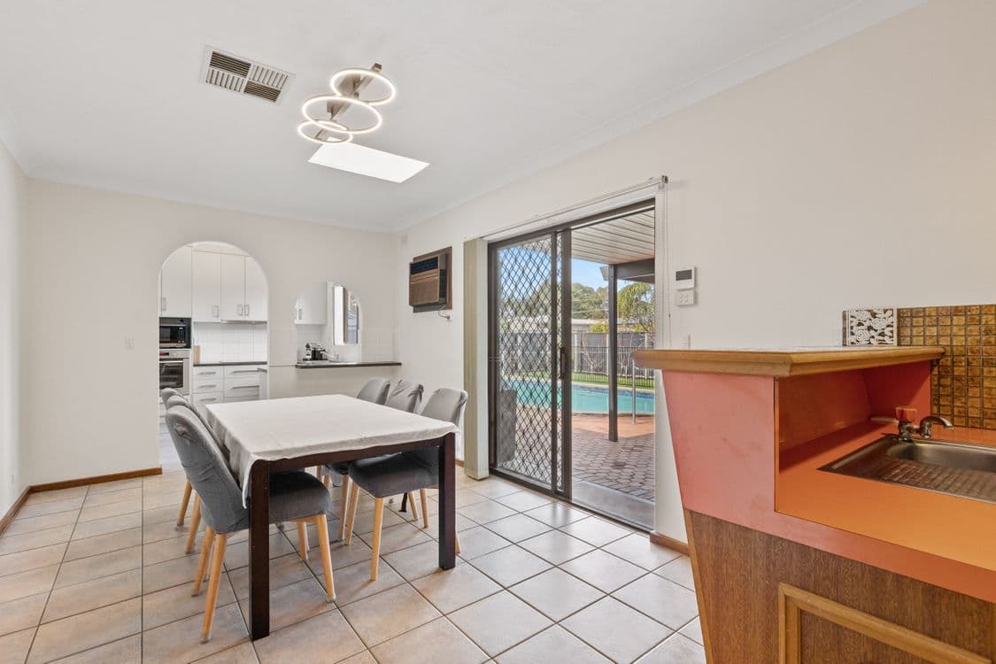 1 Pine Lodge Crescent, GRANGE, SA 5022, Grange - Thumbnail 8