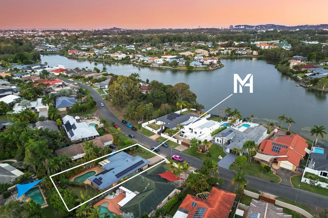 105 Camberwell Circuit, Robina, QLD 4226, Robina - Thumbnail 2