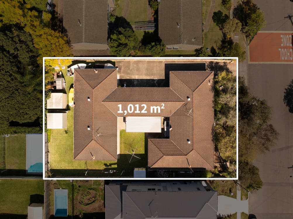 94 Chestnut Street, WYNNUM, QLD 4178, Wynnum - Thumbnail 2