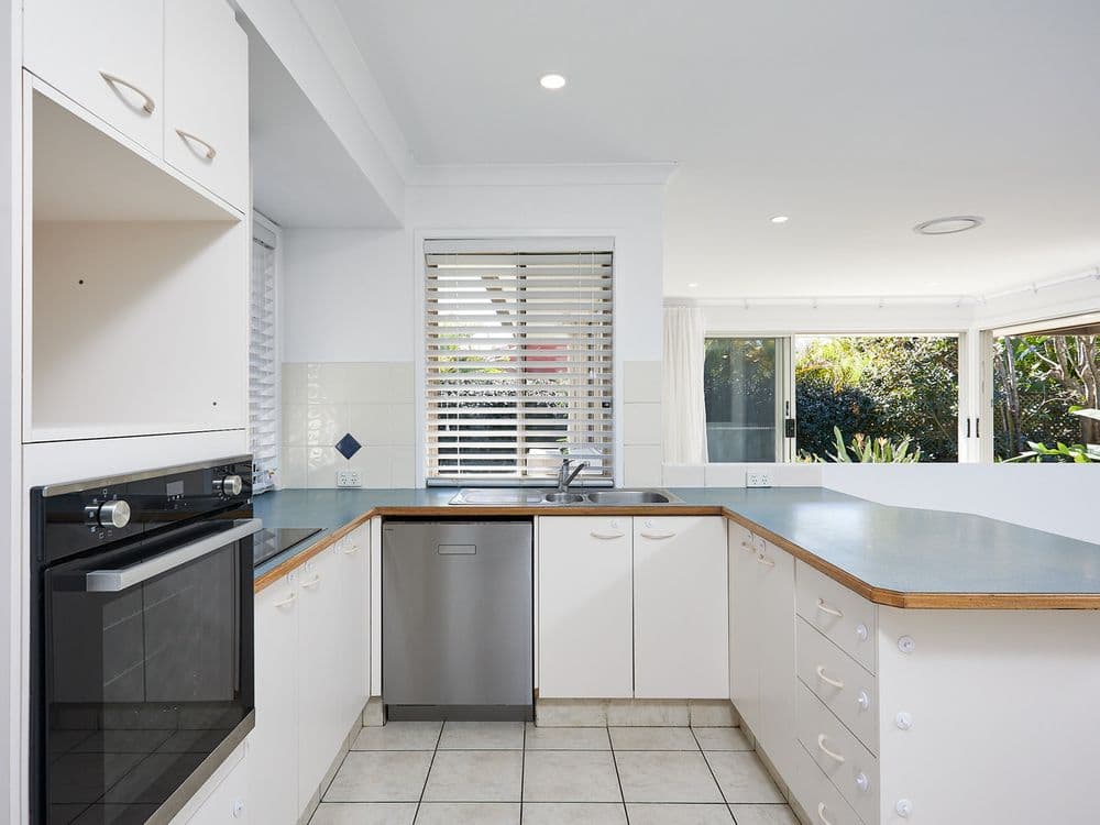 33 Rainbird Close, Burleigh Waters, QLD 4220, Burleigh Waters - Thumbnail 5