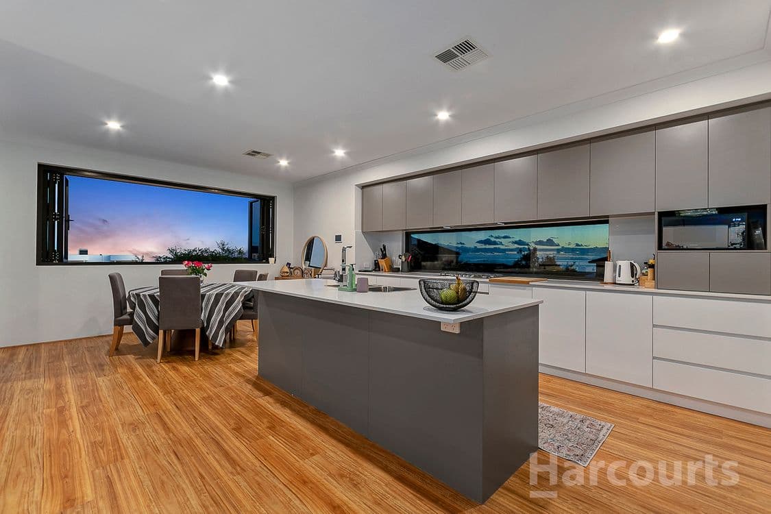 140A Southern Cross Circle, OCEAN REEF, WA 6027, Ocean Reef - Thumbnail 3
