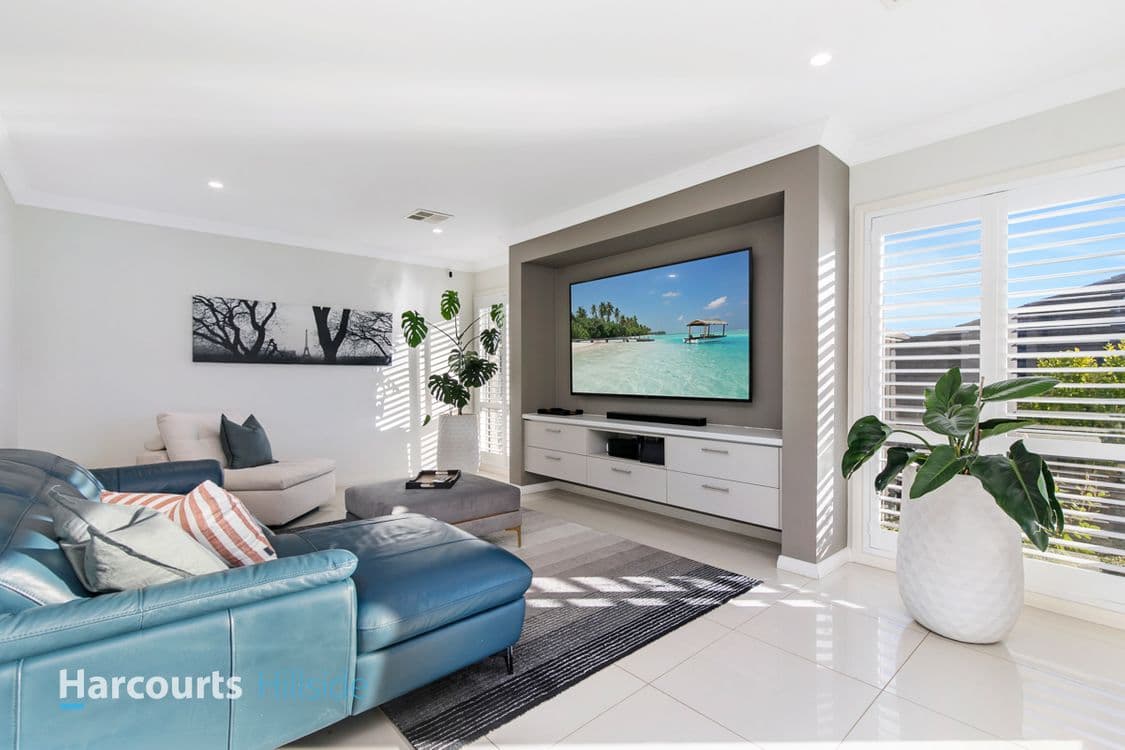 17 Eaglewood Gardens, BEAUMONT HILLS, NSW 2155, Beaumont Hills - Thumbnail 3