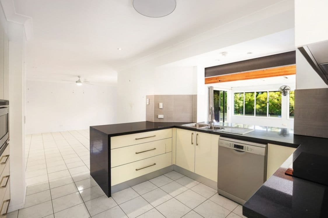 270 Nineteenth Avenue, Elanora, QLD 4221, Elanora - Thumbnail 8