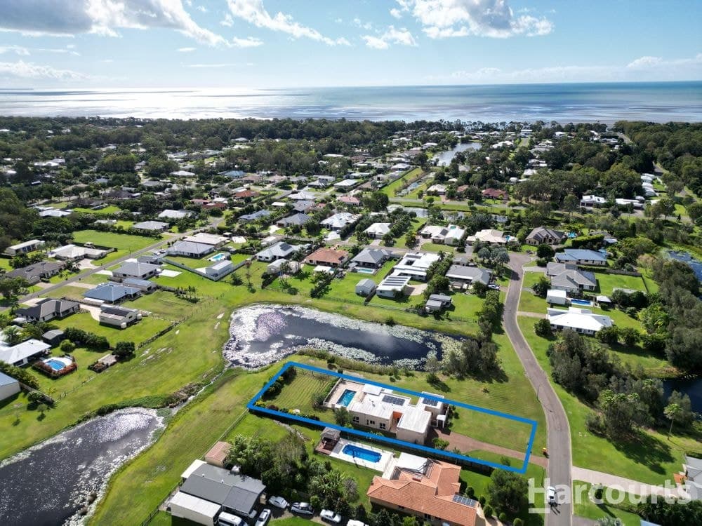 18 Blue Lagoon Way, DUNDOWRAN BEACH, QLD 4655, Dundowran Beach - Thumbnail 5