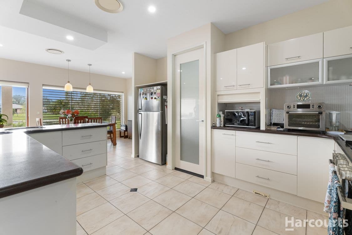 18 Blue Lagoon Way, DUNDOWRAN BEACH, QLD 4655, Dundowran Beach - Thumbnail 7