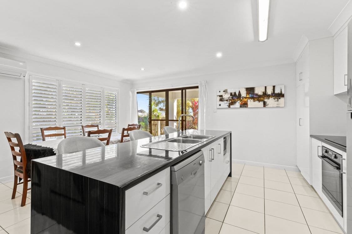 80 Montgomery Street, RURAL VIEW, QLD 4740, Rural View - Thumbnail 4