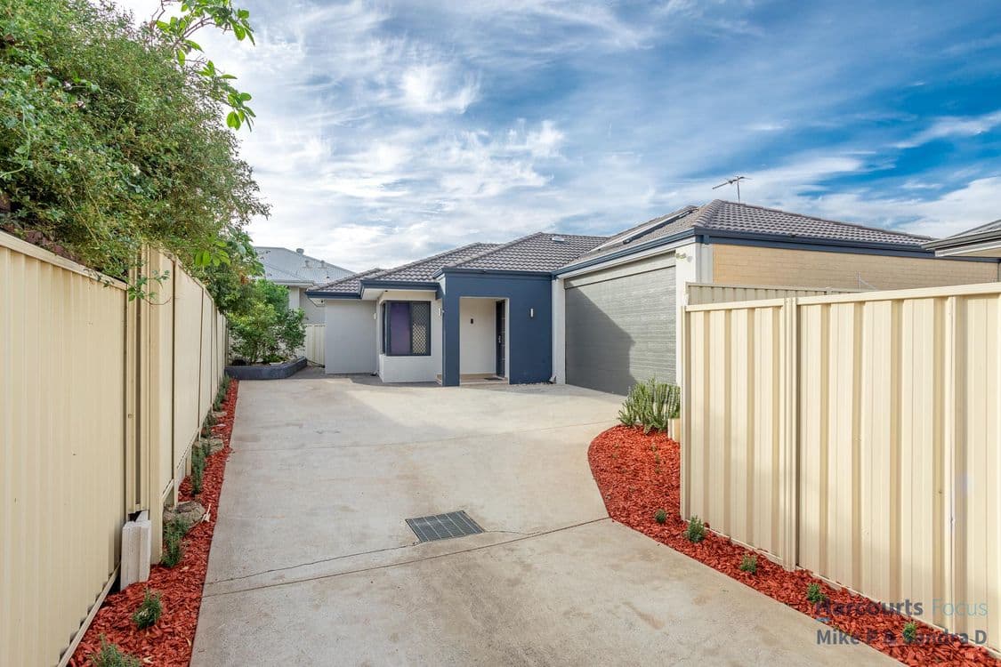 13A Chesson Place, RIVERTON, WA 6148, Riverton - Thumbnail 2