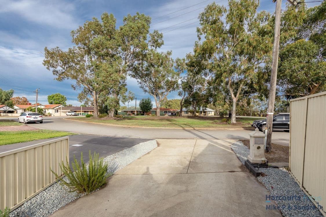 13A Chesson Place, RIVERTON, WA 6148, Riverton - Thumbnail 3