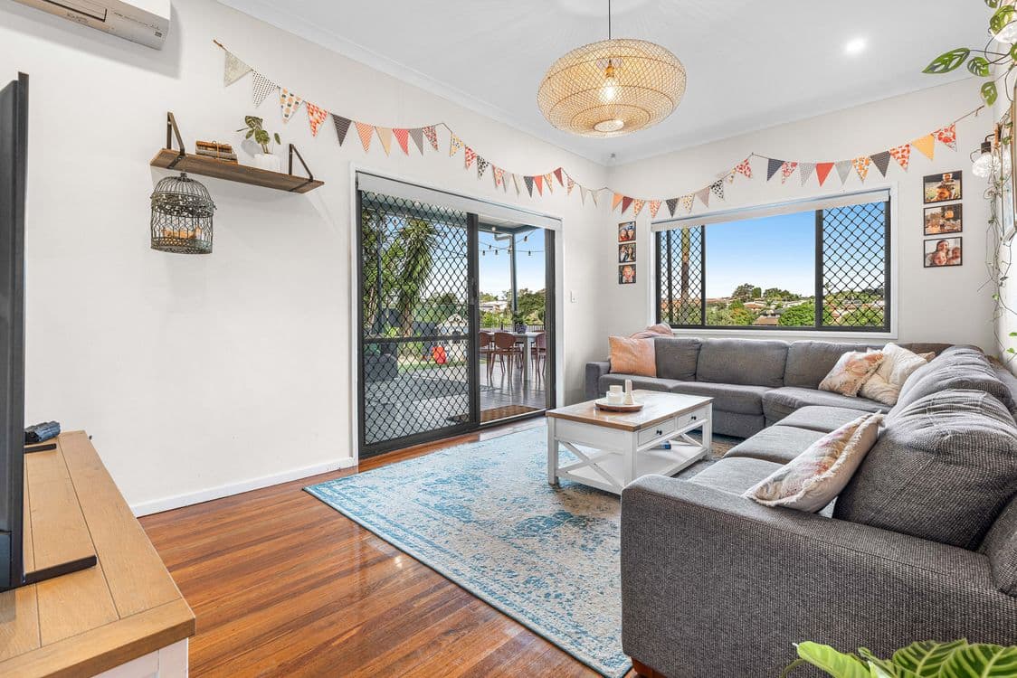 60 Hill Crescent, CARINA HEIGHTS, QLD 4152, Carina Heights - Thumbnail 4