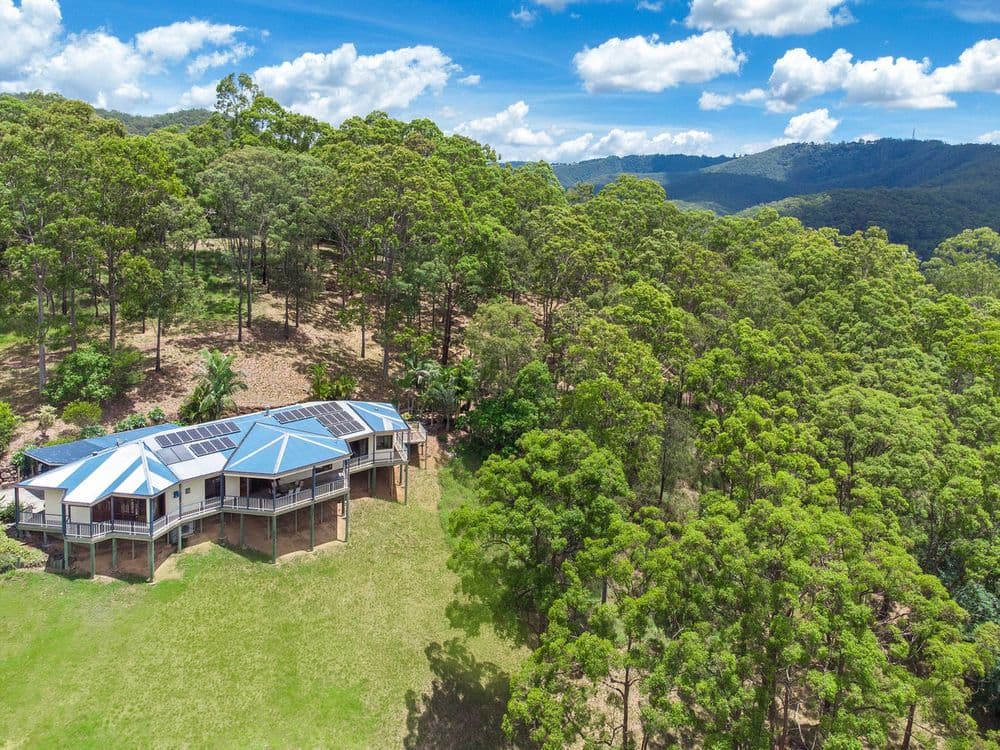 118 Clagiraba Road, Clagiraba, QLD 4211, Clagiraba - Thumbnail 2