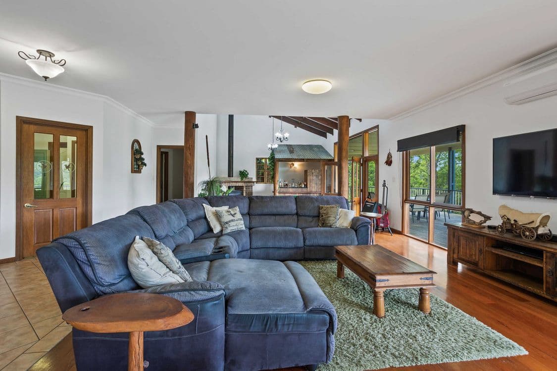 118 Clagiraba Road, Clagiraba, QLD 4211, Clagiraba - Thumbnail 6