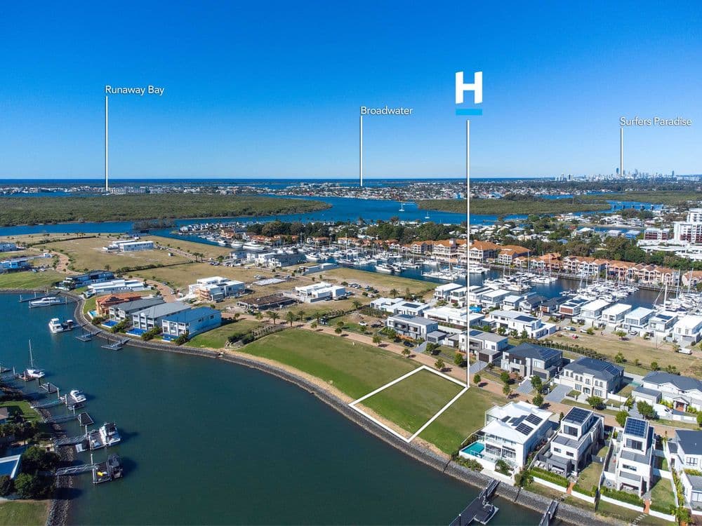8816 The Point Circuit, Sanctuary Cove, QLD 4212, Sanctuary Cove - Thumbnail 2