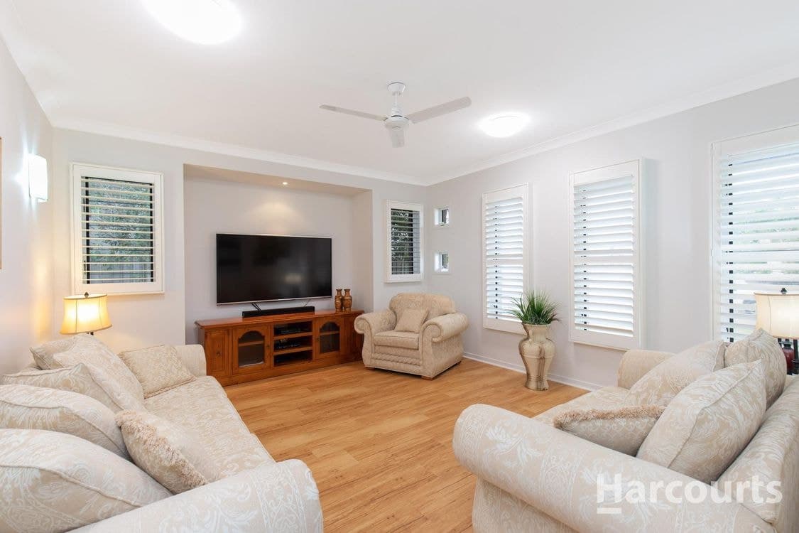 11 Seahaven Circuit, PIALBA, QLD 4655, Pialba - Thumbnail 5