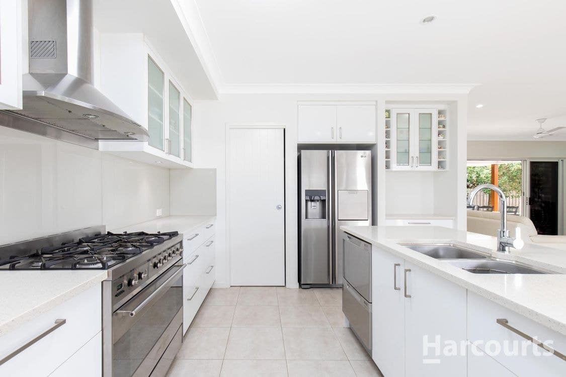 11 Seahaven Circuit, PIALBA, QLD 4655, Pialba - Thumbnail 7
