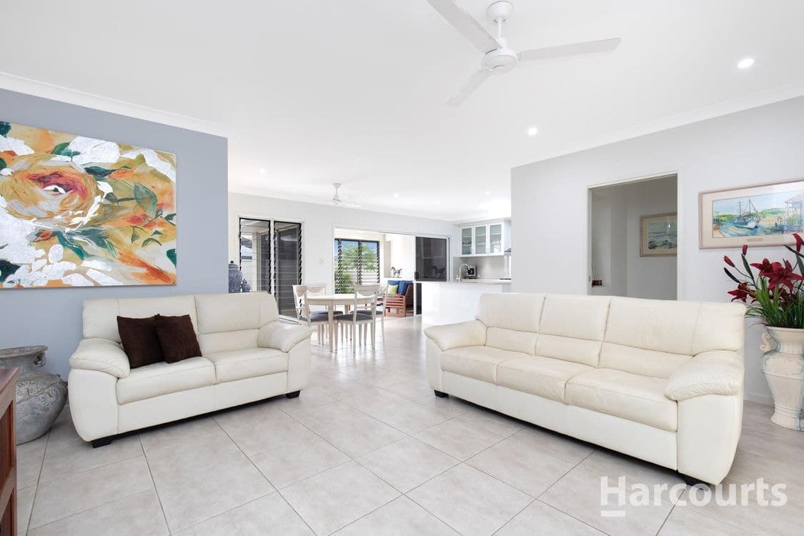11 Seahaven Circuit, PIALBA, QLD 4655, Pialba - Thumbnail 8