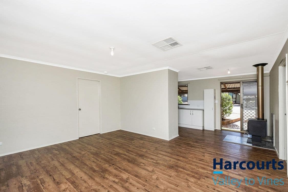 6 Bottlebrush Place, BINDOON, WA 6502, Bindoon - Thumbnail 2