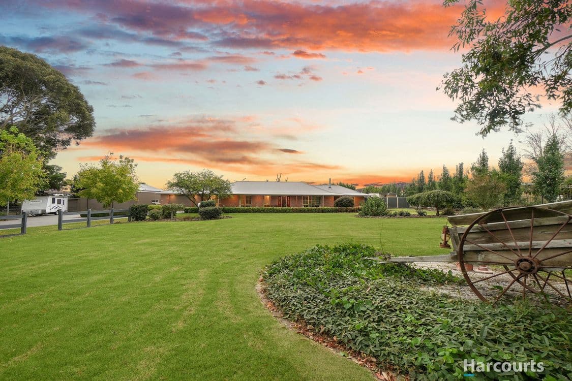 36A Pinehill Drive, Pakenham, VIC 3810, Pakenham - Thumbnail 2