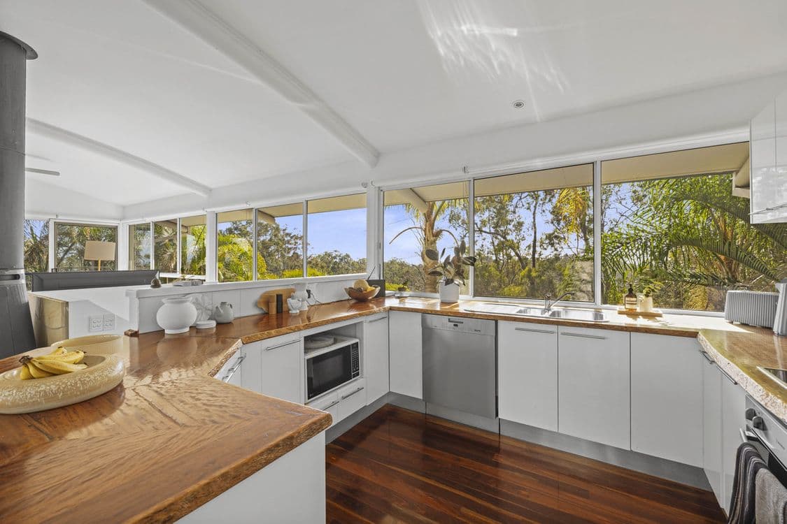 200 Chesterfield Drive, Bonogin, QLD 4213, Bonogin - Thumbnail 5