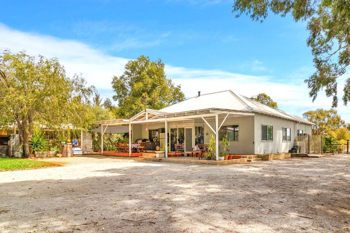 560 Railway Parade, BASKERVILLE, WA 6056, Baskerville - Image 1
