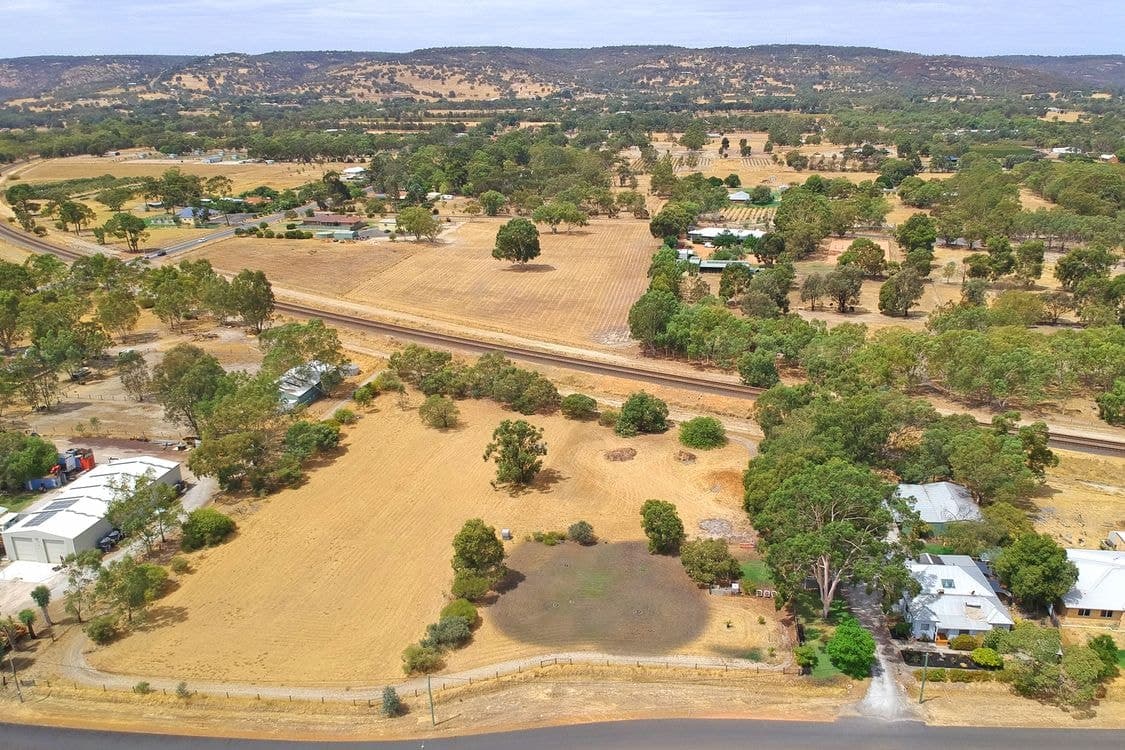 560 Railway Parade, BASKERVILLE, WA 6056, Baskerville - Thumbnail 3