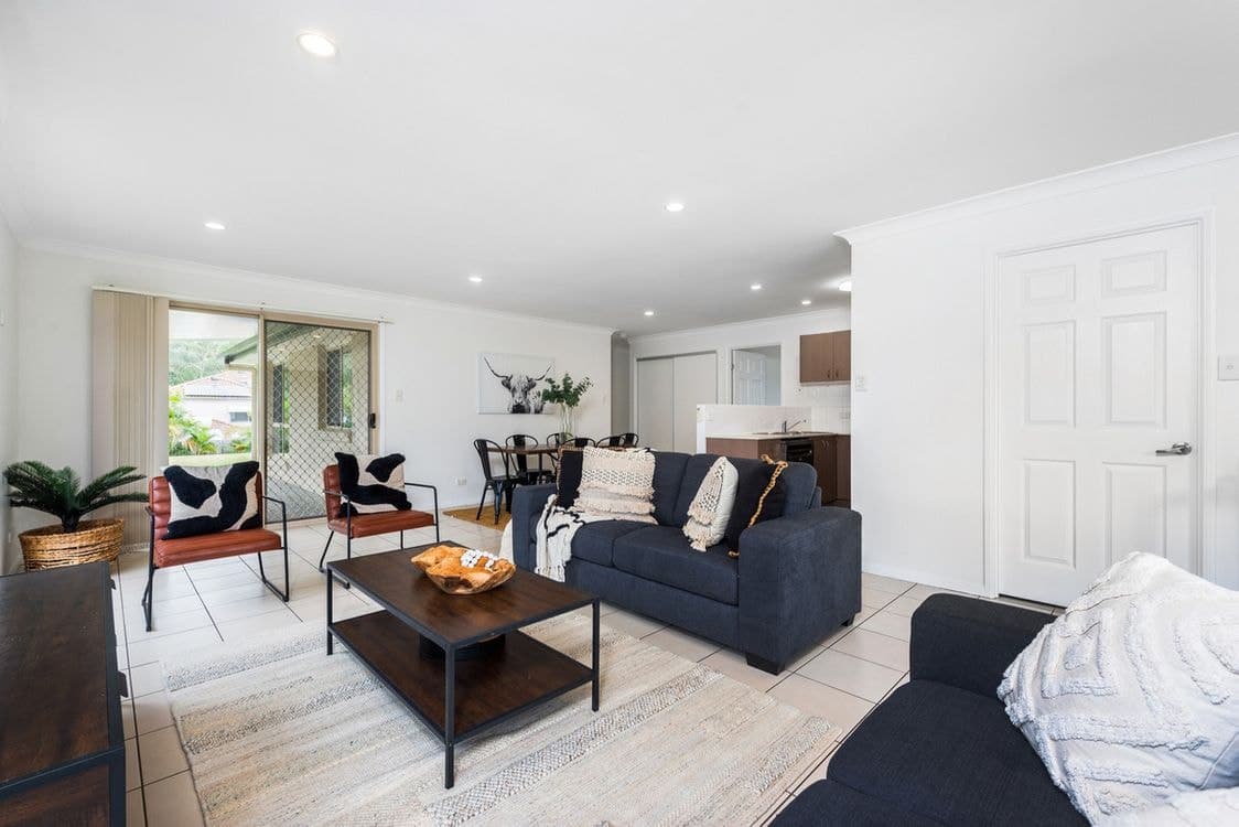 13 Debbie Way, Nerang, QLD 4211, Nerang - Thumbnail 2
