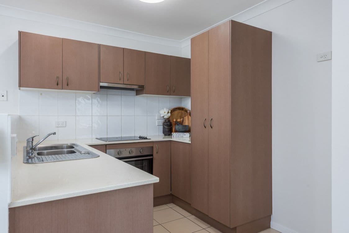 13 Debbie Way, Nerang, QLD 4211, Nerang - Thumbnail 3