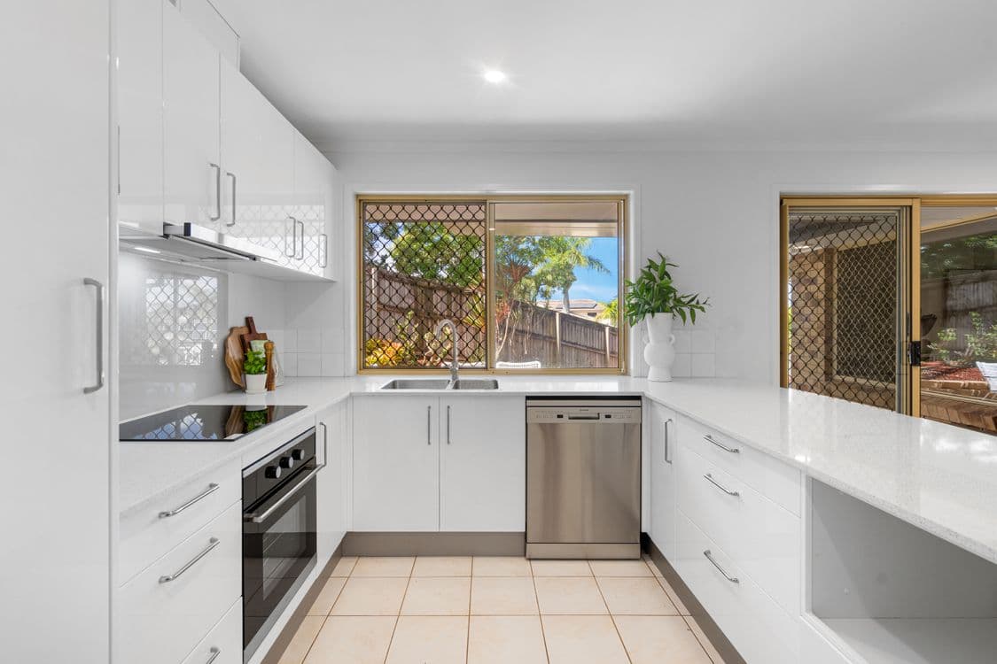 10 Rembrandt Street, CARINA, QLD 4152, Carina - Thumbnail 7