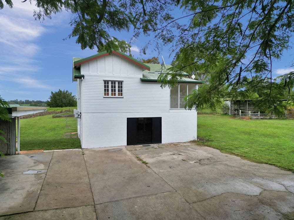 24904 Peak Downs Highway, VICTORIA PLAINS, QLD 4751, Victoria Plains - Thumbnail 2