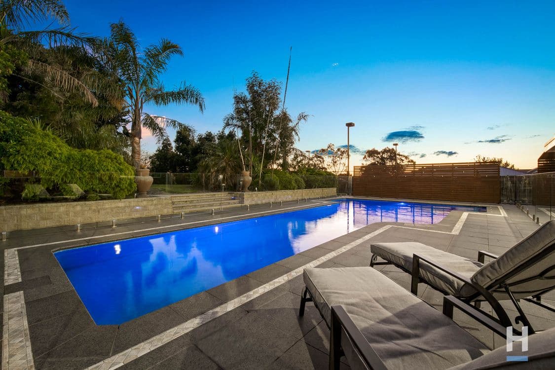 15 Roselea Place, NARRE WARREN NORTH, VIC 3804, Narre Warren North - Thumbnail 2