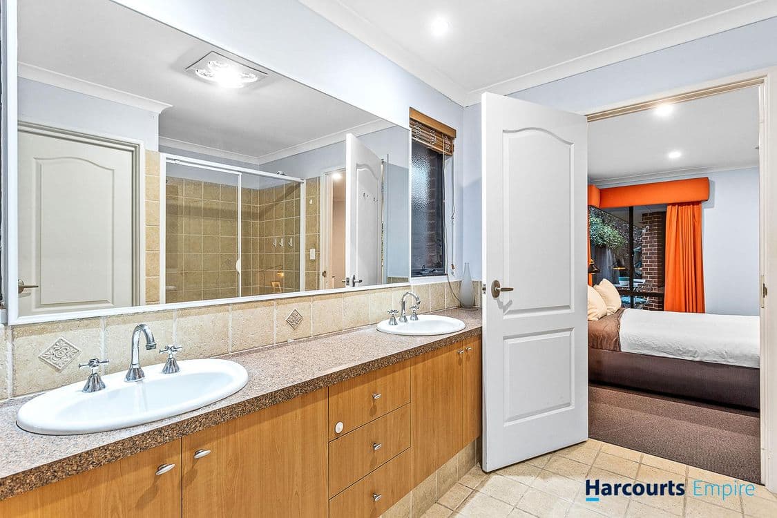 15 Oakwood Avenue, WOODLANDS, WA 6018, Woodlands - Thumbnail 8