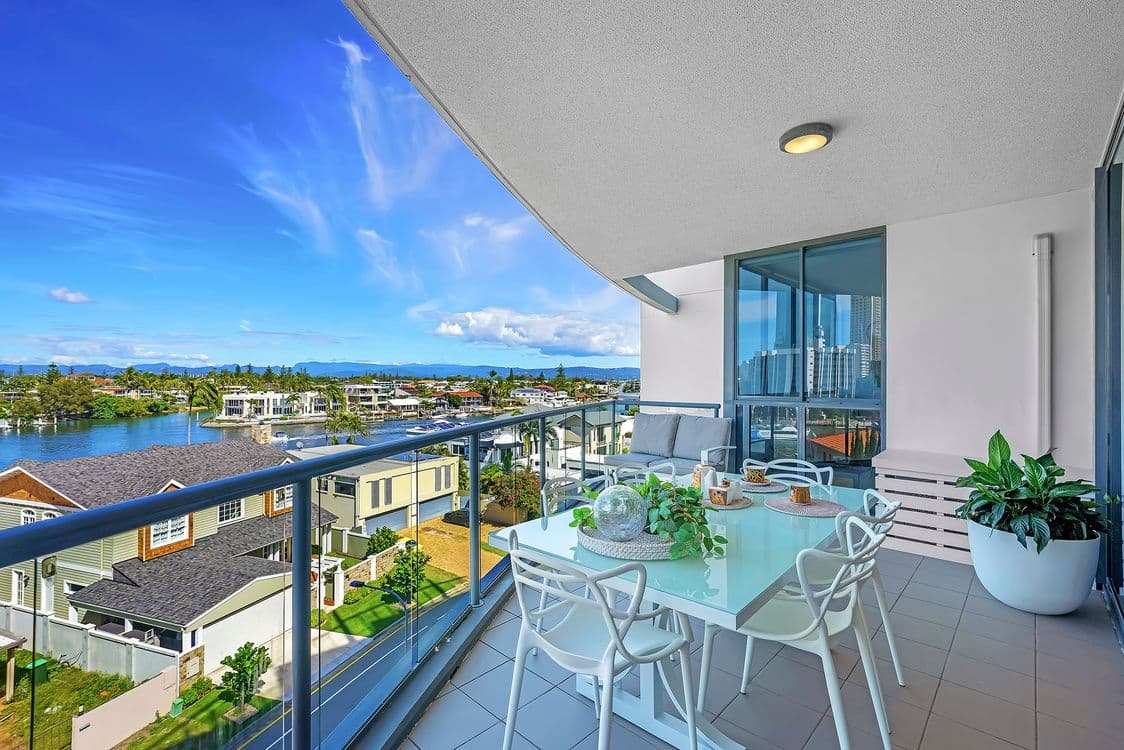 503/6 Tarcoola Crescent, CHEVRON ISLAND, QLD 4217, Chevron Island - Thumbnail 4