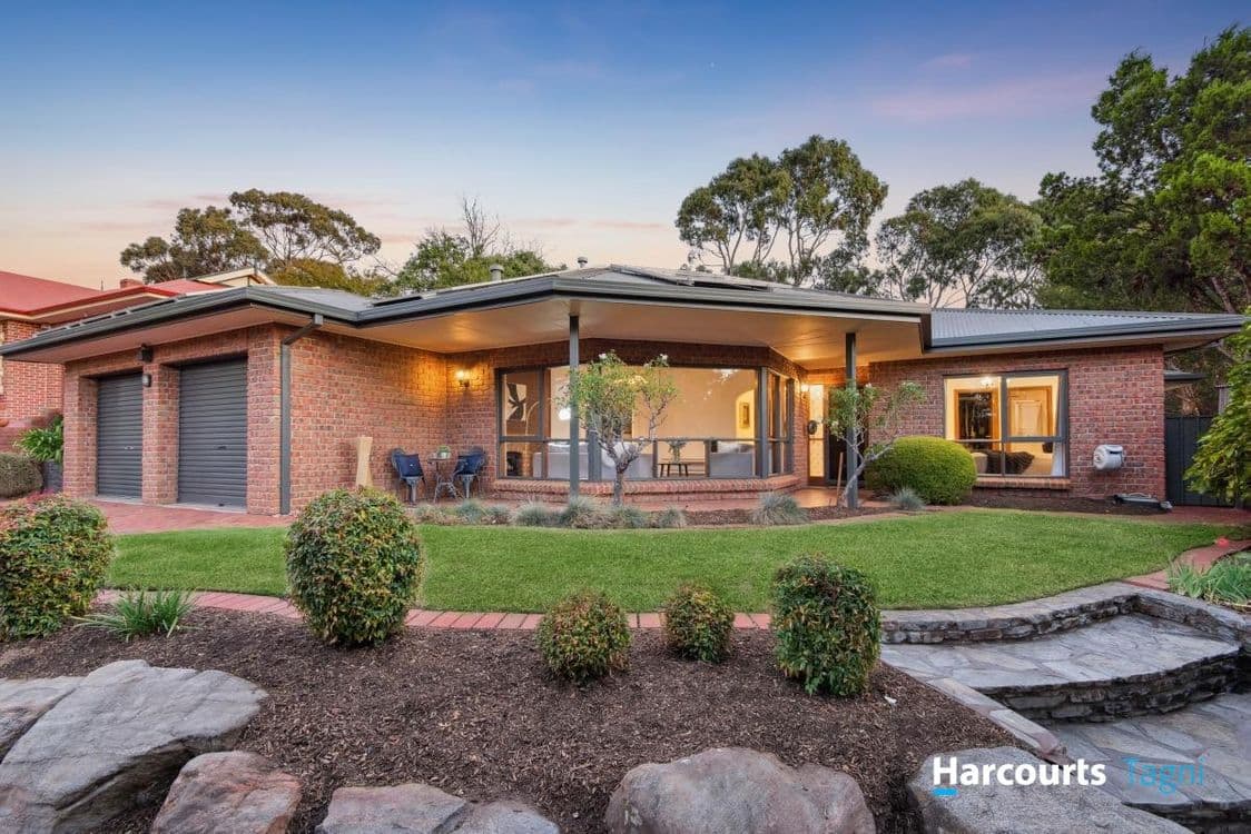 15 Rosella Close, FLAGSTAFF HILL, SA 5159, Flagstaff Hill - Image 1