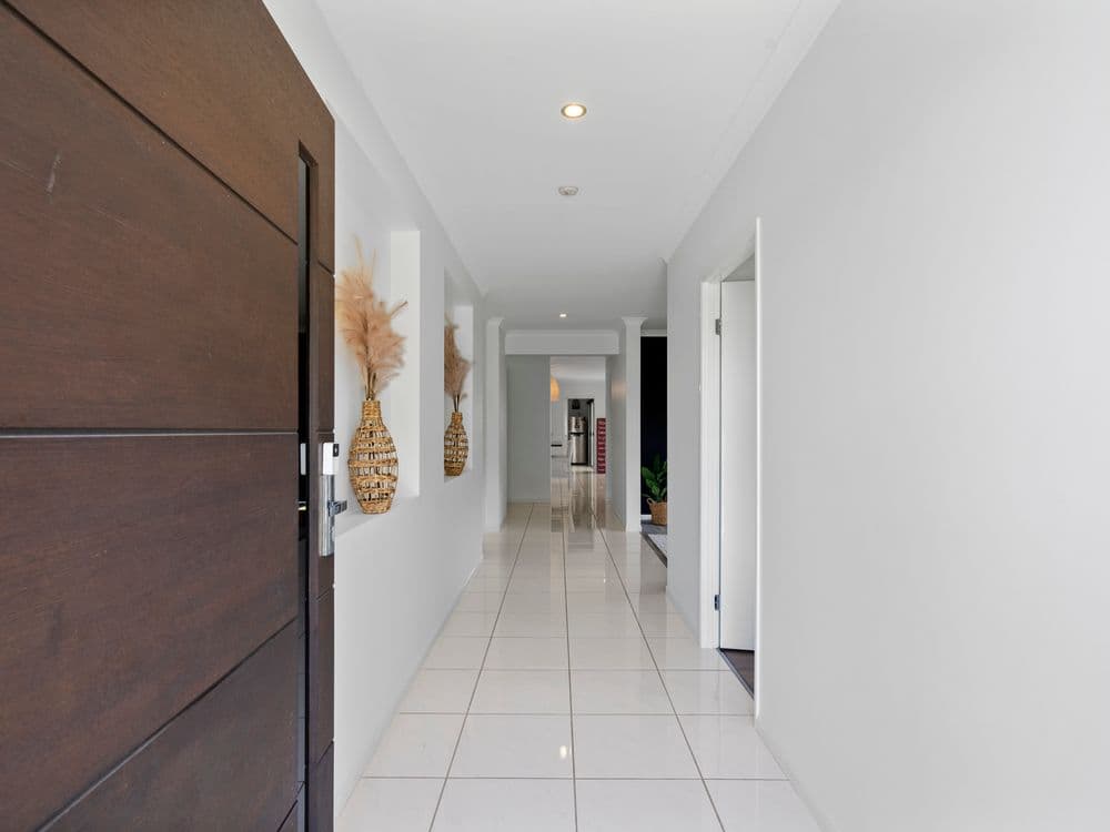 176 Marina Boulevard, BANKSIA BEACH, QLD 4507, Banksia Beach - Thumbnail 3