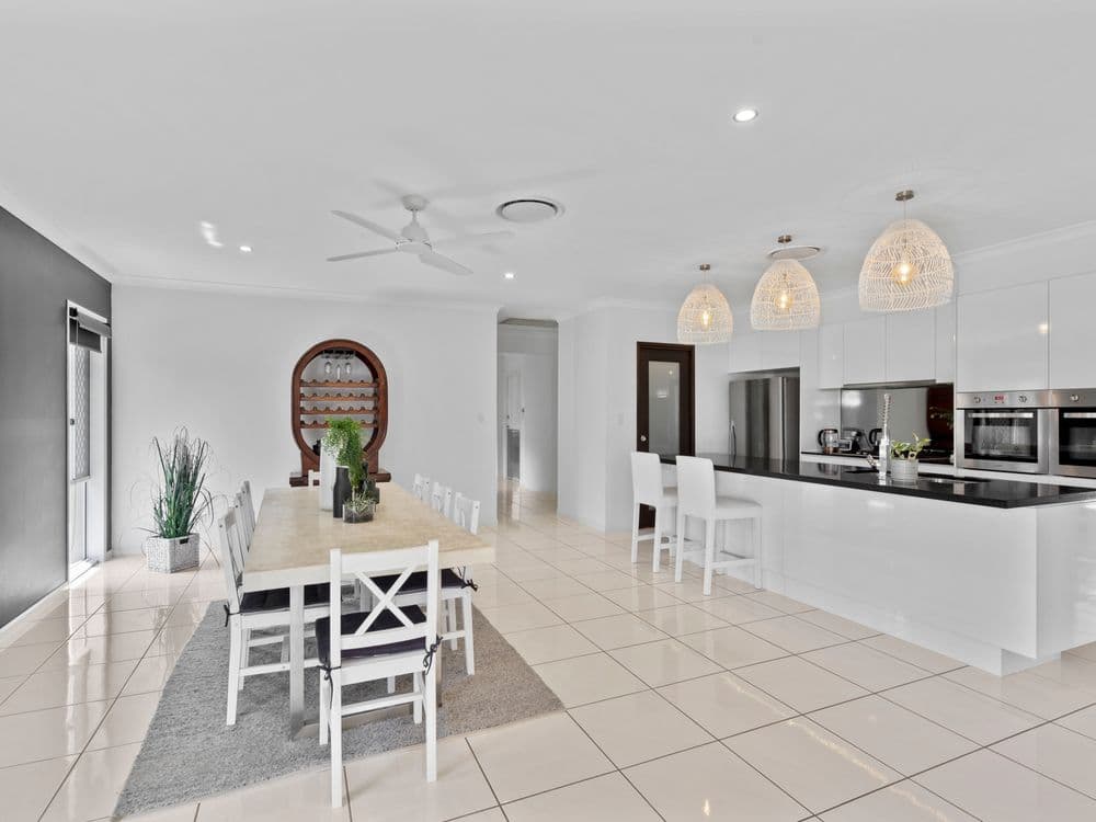 176 Marina Boulevard, BANKSIA BEACH, QLD 4507, Banksia Beach - Thumbnail 4