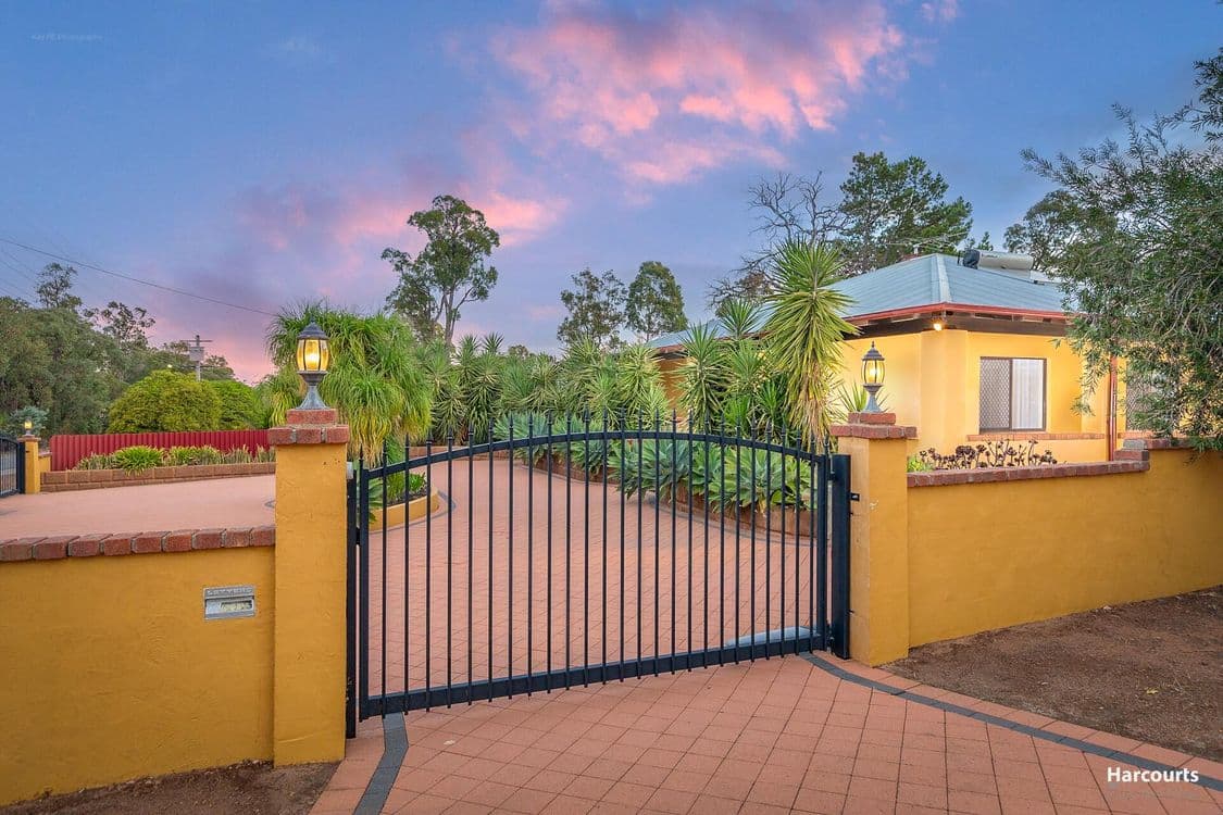 21 Heath Road, ROLEYSTONE, WA 6111, Roleystone - Image 1