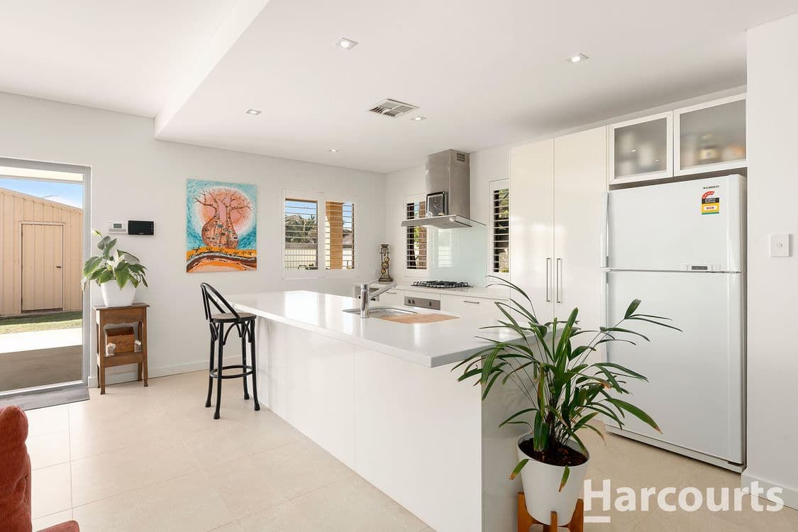 6 Albion Road, MADORA BAY, WA 6210, Madora Bay - Thumbnail 6