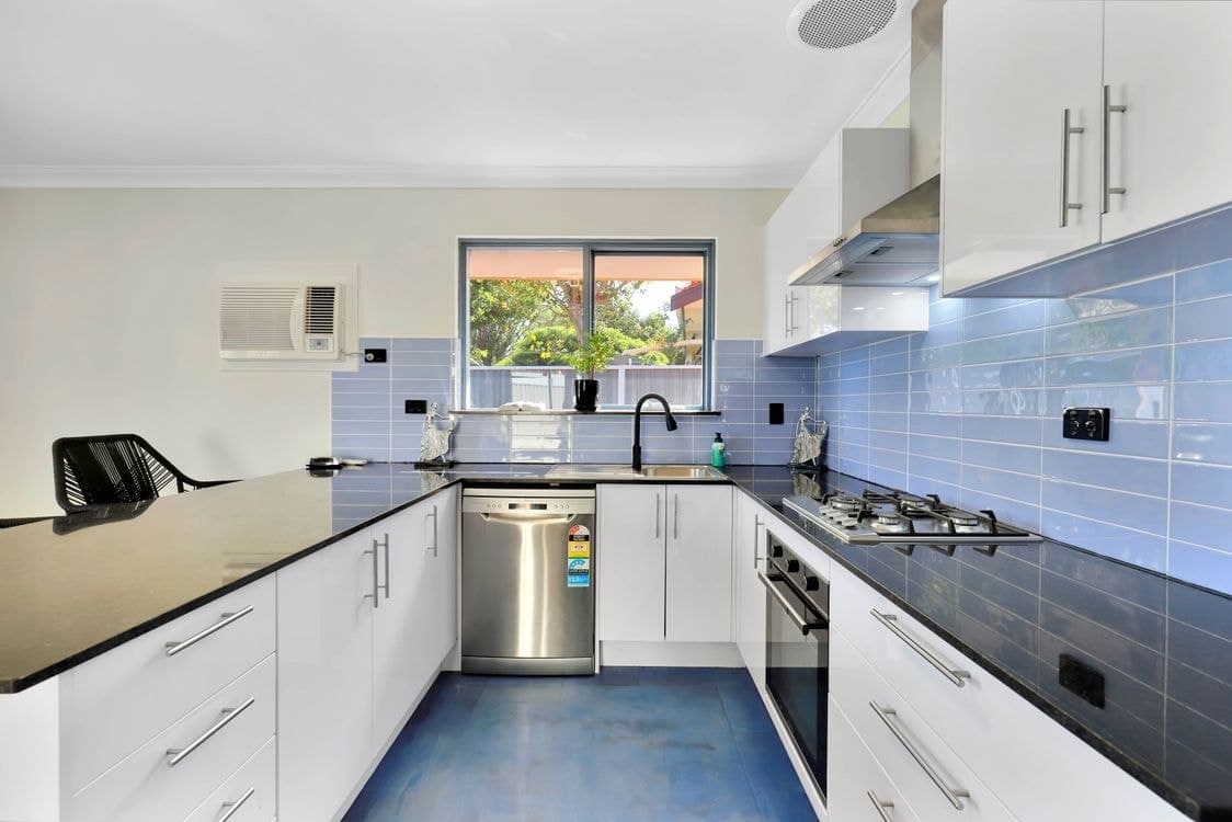 14 Waratah Drive, CAMILLO, WA 6111, Camillo - Thumbnail 8
