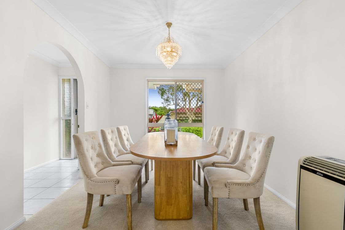 21 Glenside Place, BRIDGEMAN DOWNS, QLD 4035, Bridgeman Downs - Thumbnail 5